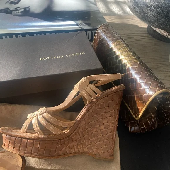 Bottega Veneta Basket Weave Wedge Sandals • 6.5 - Picture 8 of 11